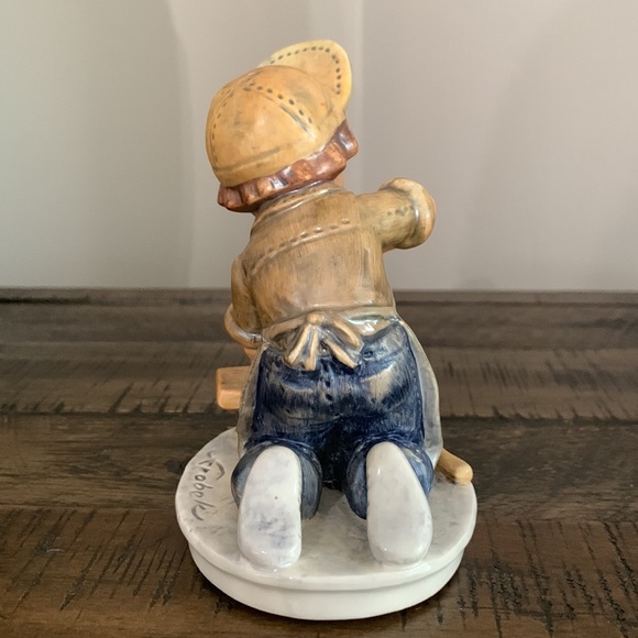 Collectable Vintage Hummel 1978 figurines - Picture 5 of 7